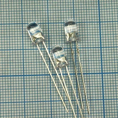 5AR4UC15 (5013URC) 5мм красн 2500мкд 20° прозр.светодиод CPM